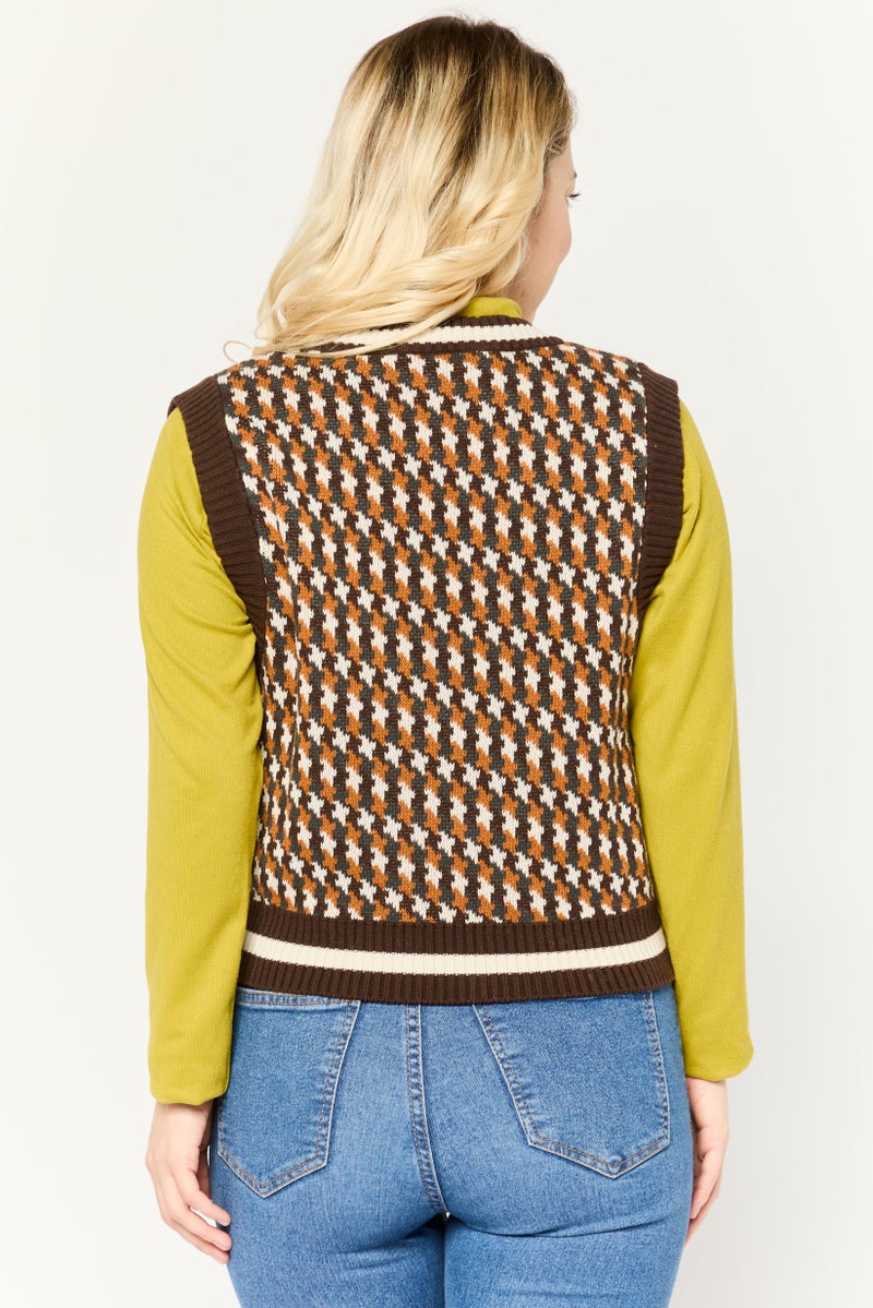 Lyle & Scott Women V-Neck Houndstooth Print Sleeveless Vest, Brown Combo  - Image 4