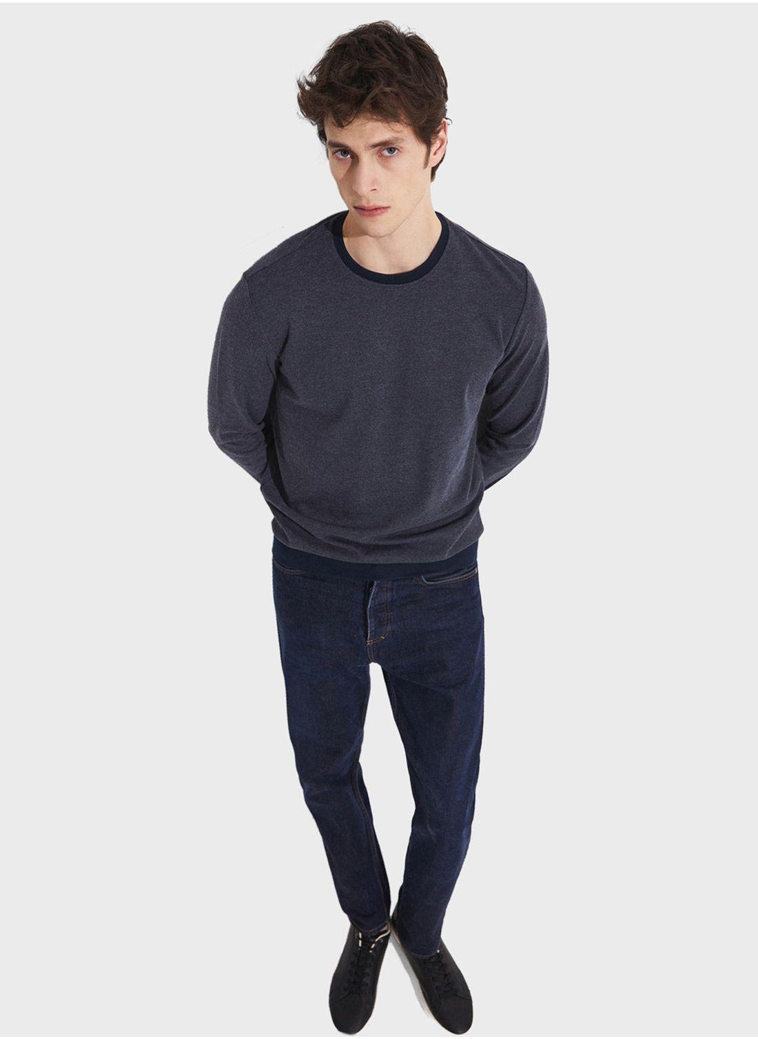 Essetial Crew Neck Sweatshirt - https://f.nooncdn.com/p/pzsku/ZF272188EE62DD18B12E6Z/45/_/1724133359/3f9f1d05-8fce-48bd-8184-81225802d900.jpg?format=jpg&width=original