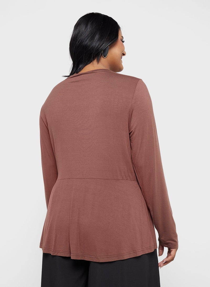 جينجر بلس بلوزة تونيك بأكمام طويلة وياقة على شكل حرف - Image 2