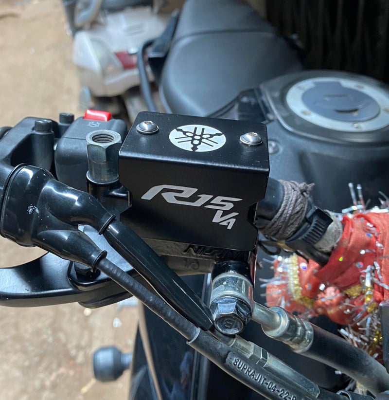 SGTB Yamaha R15 V4 Disc Fluid Box Cover Master Oil Reservoir Frame Guard R15V4 - Image 1