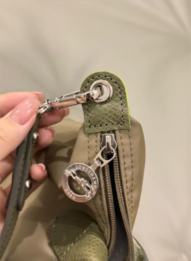 Longchamp Mini bag punch required includes shoulder strap 17cm*11cm*5cm - Image 2