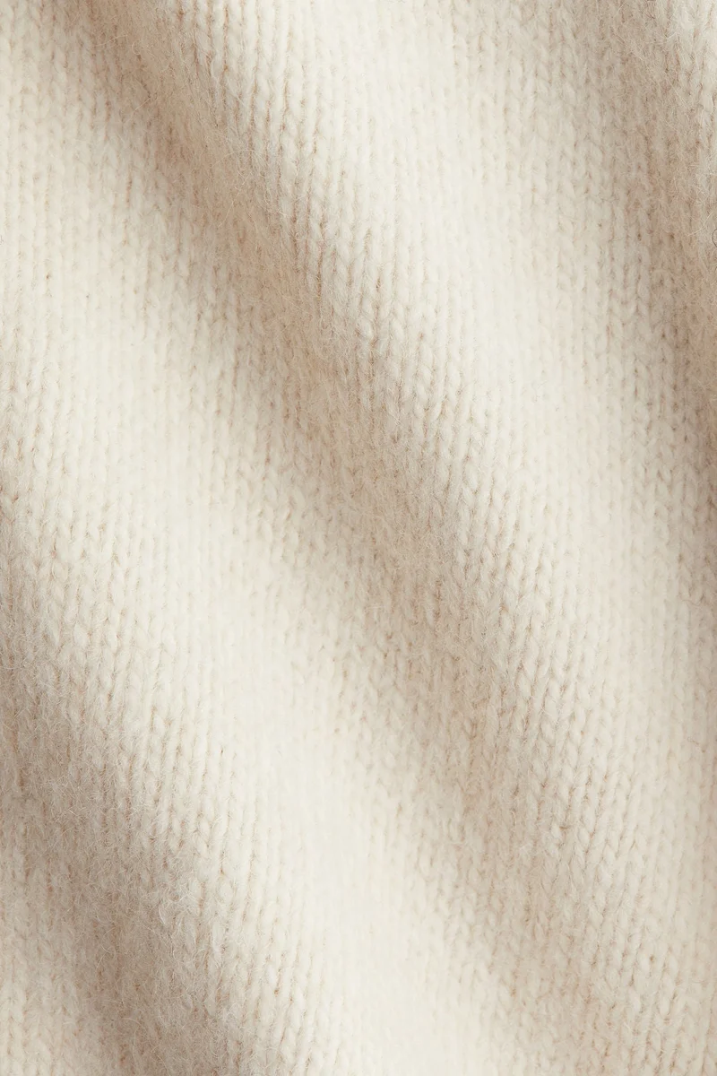 اتش اند ام كنزة بياقة  واسعة