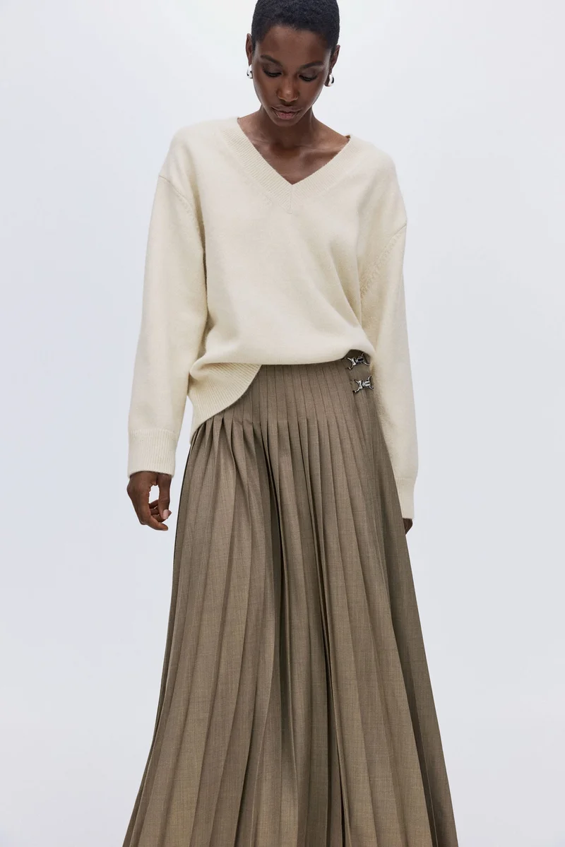 H&M Oversized V-neck jumper