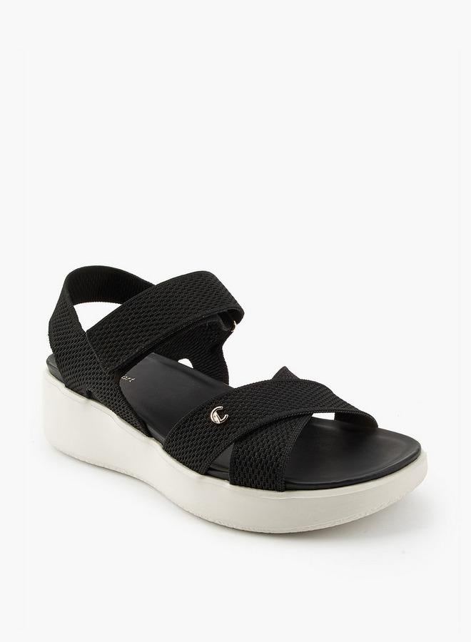 لو كونفورت صنادل نسائية بشريط متقاطع من نسيج فلاي نيت - Image 3