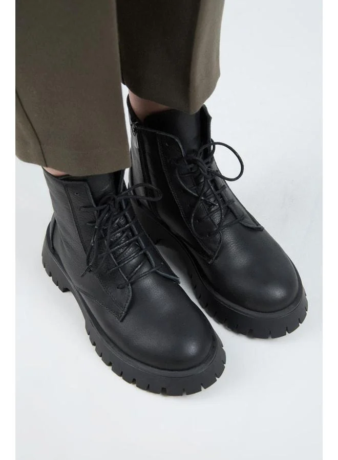 Manijero  (Viyan) Women's Real Leather Lace‑up Boot with Inner Zipper, Black. for Women | Best Price UAE