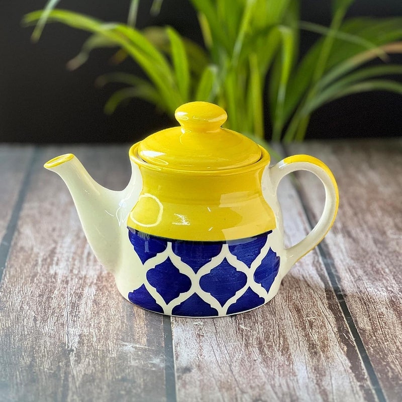 The Xstore طقم غلاية شاي سيراميك مطلي يدويًا | طقم شاي صباحي | 1 غلاية (600 مل) | 1 صينية | 4 أكواب شاي (180 مل) | آمن للاستخدام في الميكروويف (أصفر أزرق) - Image 3