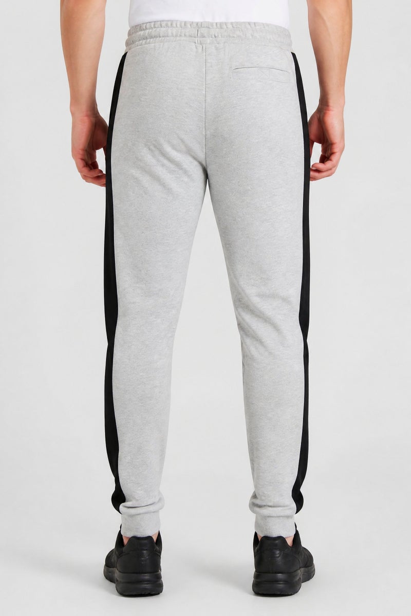 Ellesse Men Sportswear Fit Outdoor Sweatpants, Light Grey - Image 5