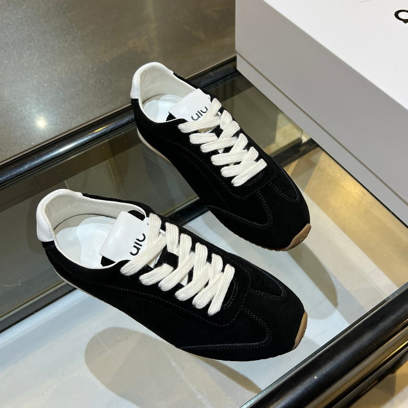 Unisex Leather Low Top Sneakers - Image 1
