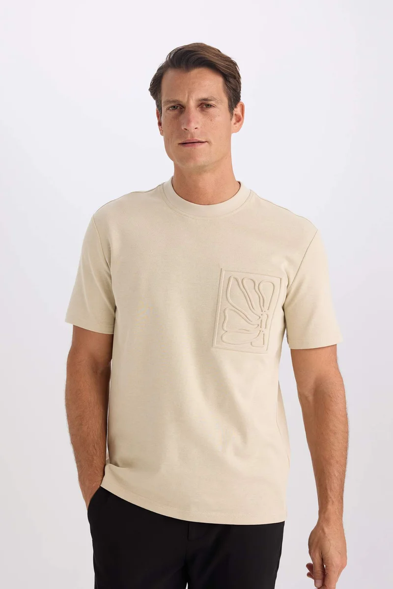 ديفاكتو Regular Fit Crew Neck Short Sleeve T-Shirt