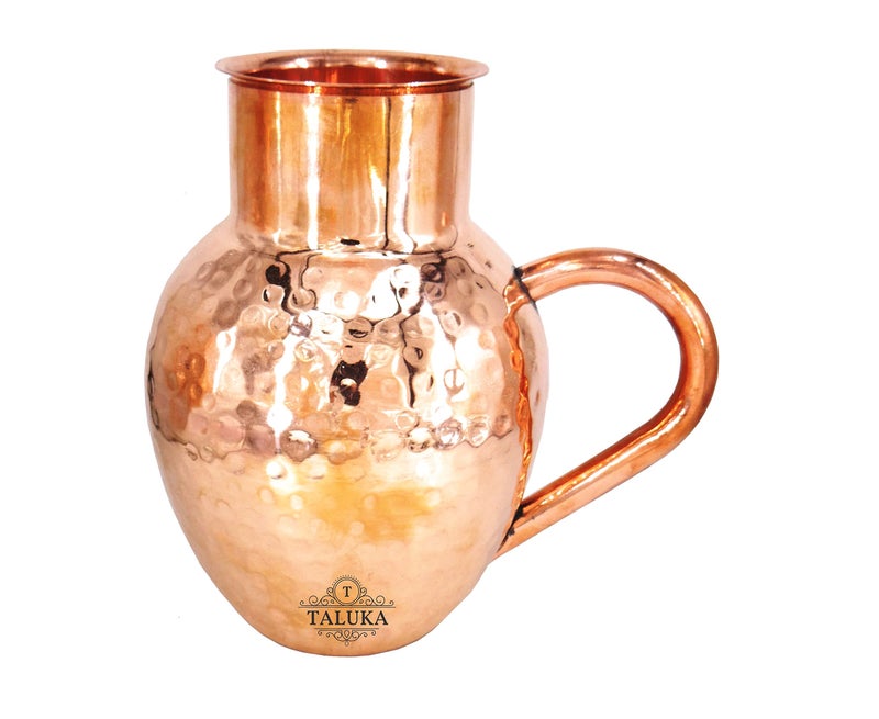 Taluka إبريق نحاسي مطروق يدويًا (7.5"X3" بوصة) سعة 1500 مل لتخزين وتقديم الماء لفوائد صحية جيدة - Image 1