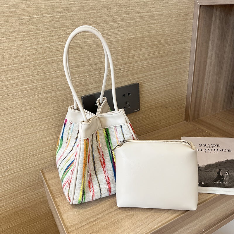 Small And Exquisite Work Small Bag Bucket Bag Girl Crossbody 2023 New Niche Design Chanel Style Crossbody Bag - Image 1