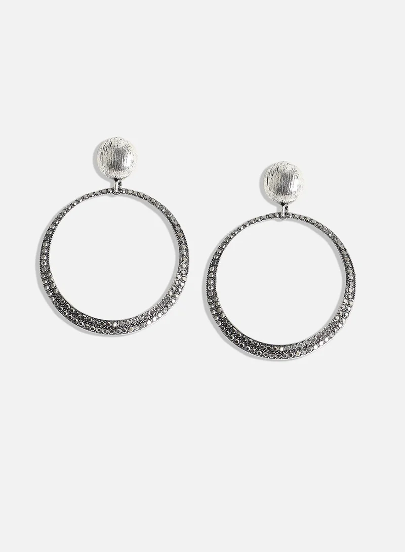 SOHI Maxi Intricate Circular Artificial Drop Earring Jewellery