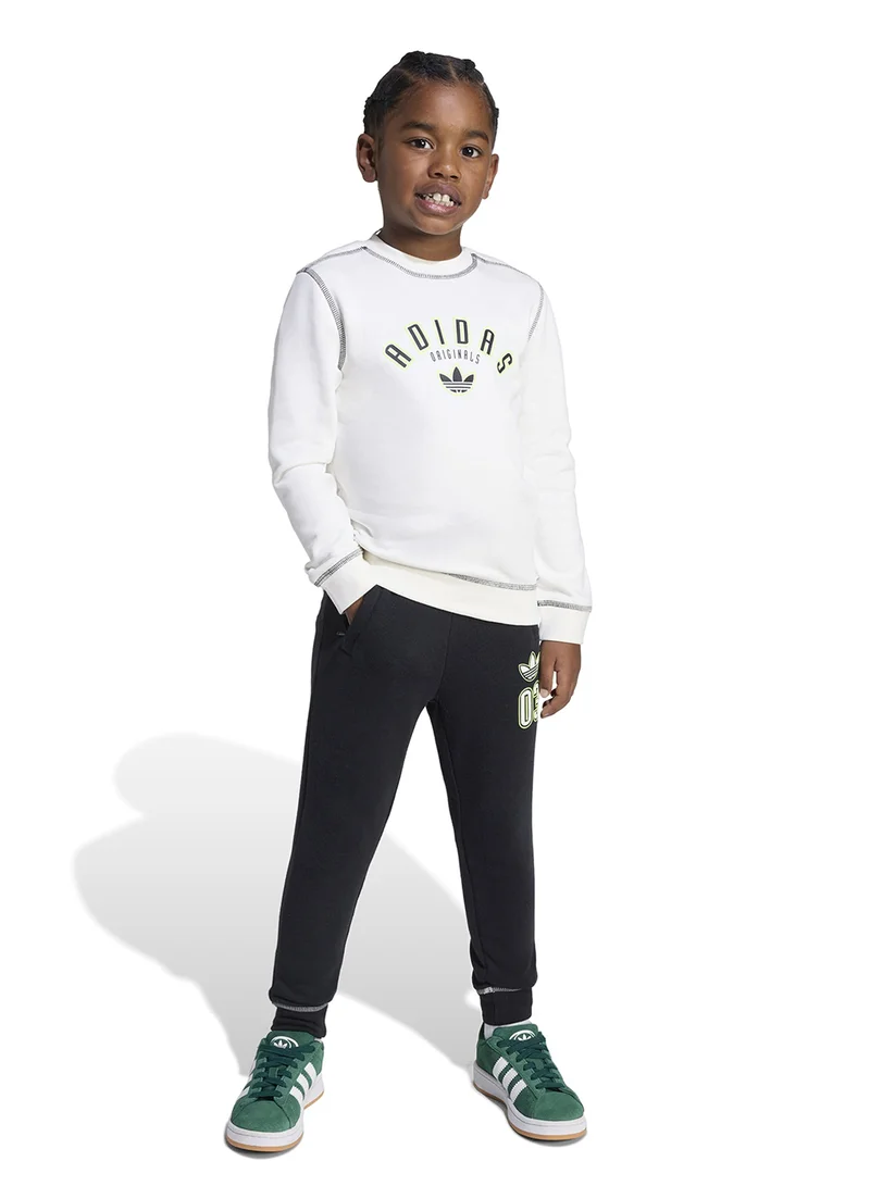 adidas Originals Essential Tracksuit Set
