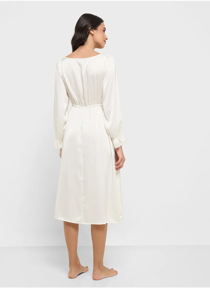 ايلا Nighdress With Lace Trims