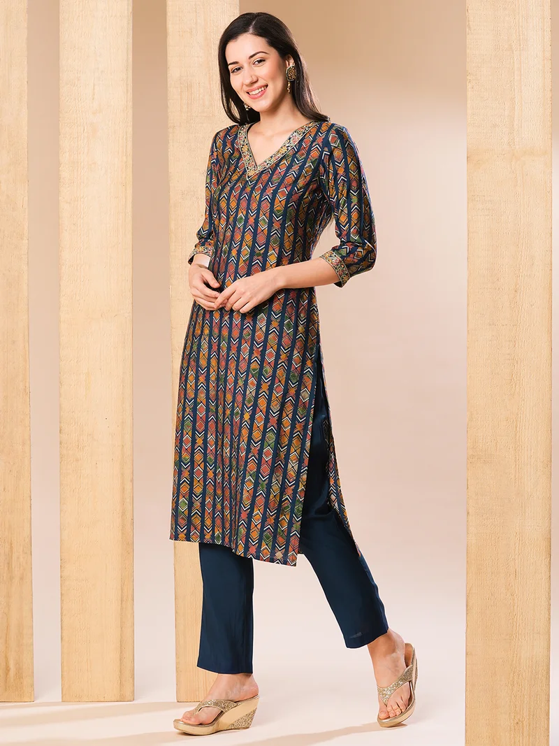 globus Women Blue & Red Geometric Printed Regular Thread Work Kurta With Trousers & With Dupatta