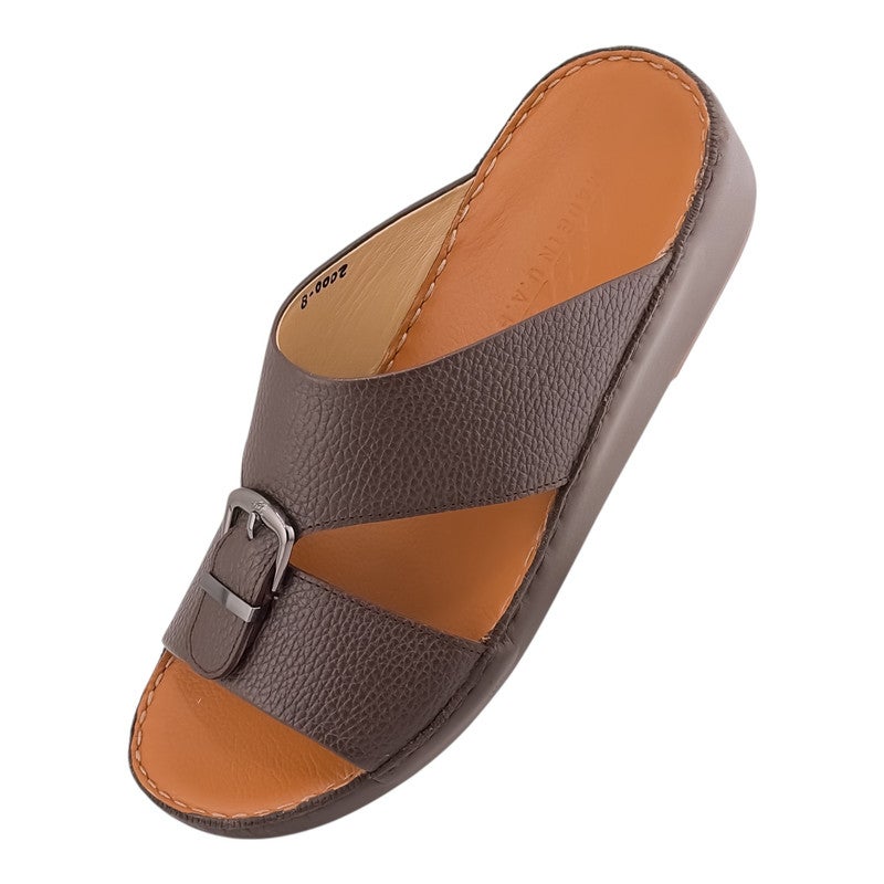 إيت صندل عربي يدوي الصنع للرجال من AET | شبشب رجالي خارجي | شبشب مفتوح من الأمام للاستخدام اليومي | جلد مطحون عربي أصلي مع ابزيم| تصميم عربي جديد| نعل داخلي بني| مريح وخفيف الوزن - Image 3