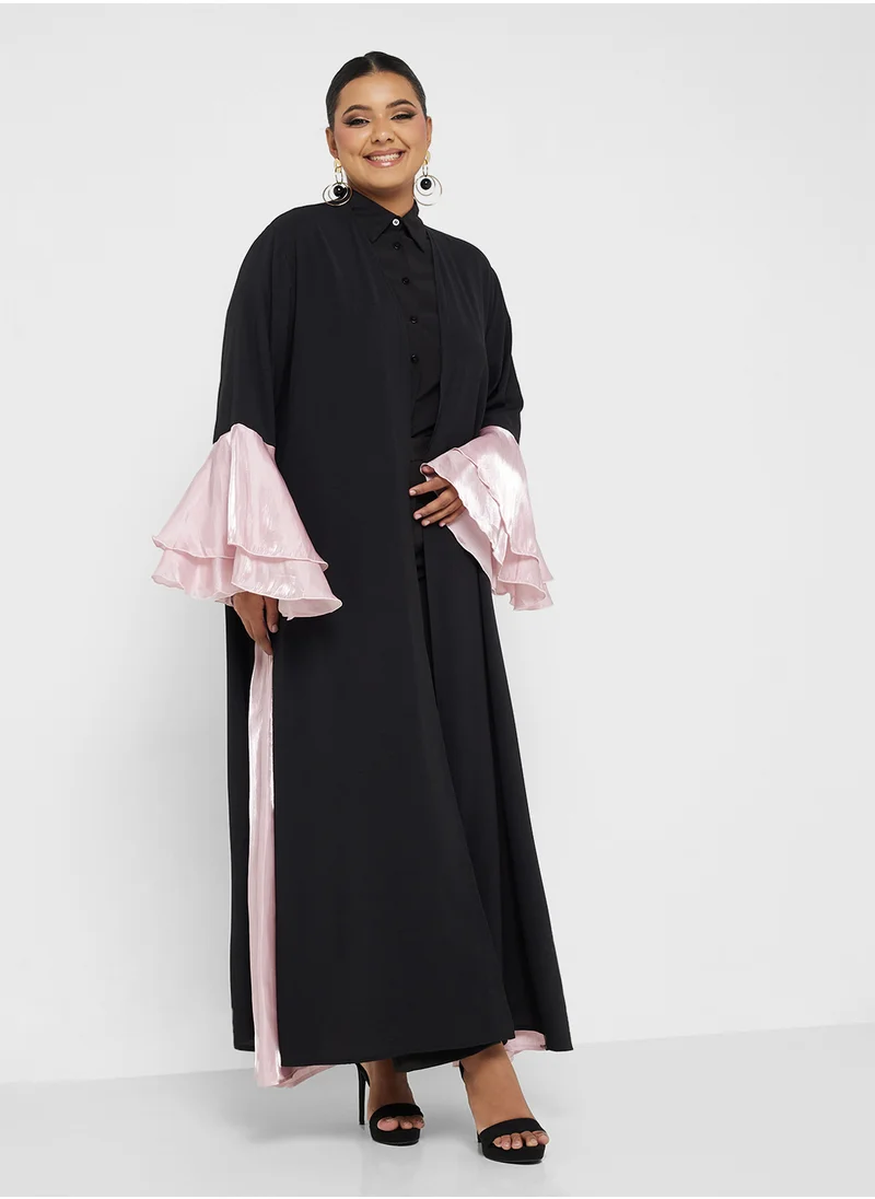 Khizana Plus size contrast toned abaya with ruffled sleeve