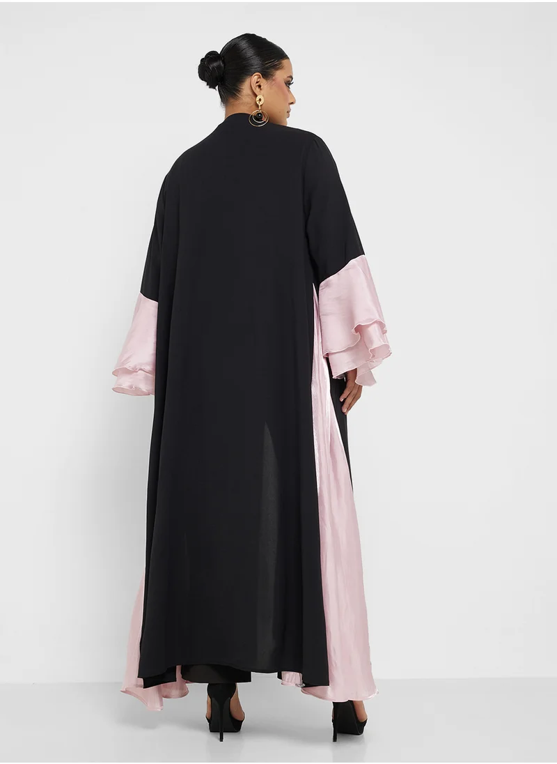 خزانة Plus size contrast toned abaya with ruffled sleeve