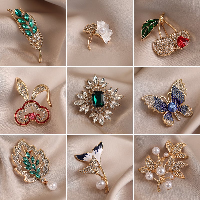 New Cartoon Cartoon Corsage Brooch Advanced Sense Niche Light Luxury Pin Collar Pin Anti-Running Light Buckle Suit Accessories - Image 5