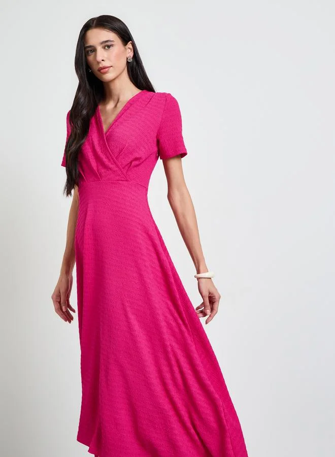 ستايلي Pink Textured V Neck A-Line Midi Dress