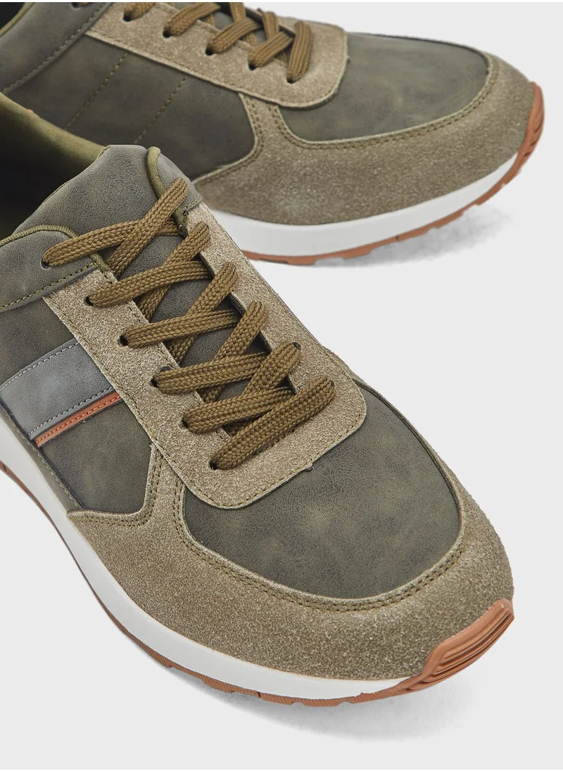 Robert Wood Casual Sneakers
