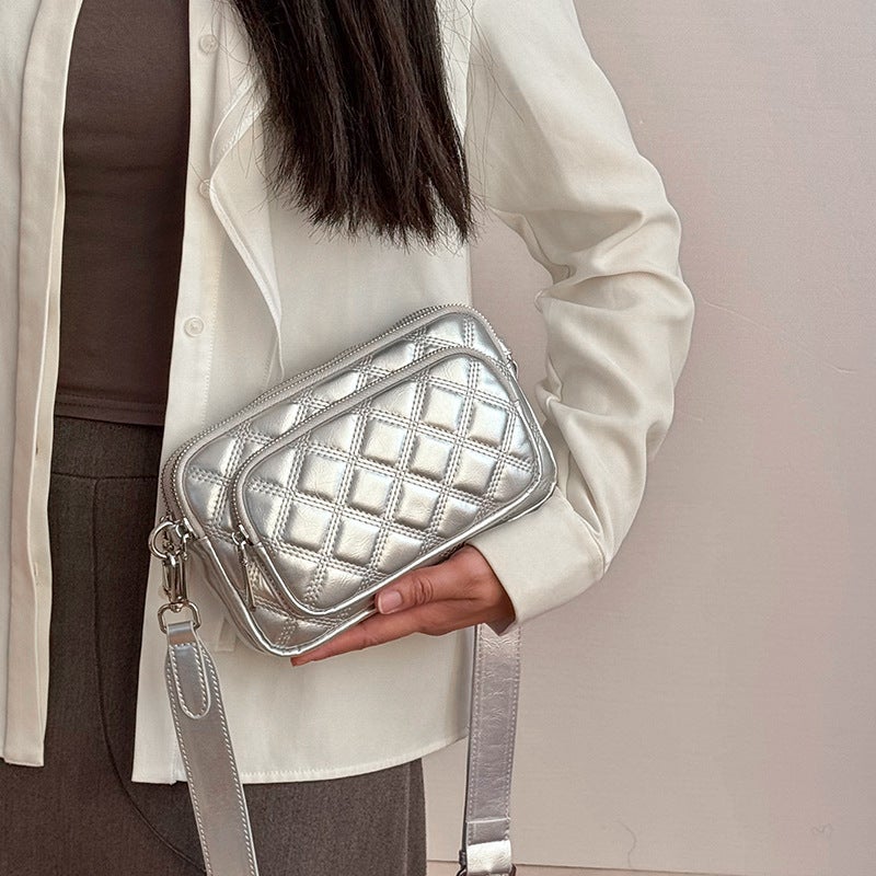 Diamond Quilted Chain Crossbody Bag - Image 3