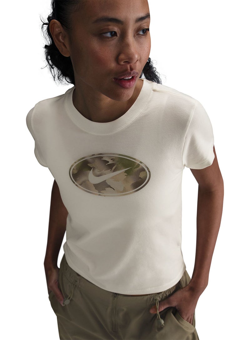 Nike Nsw Slim Street T-Shirt  - Image 1