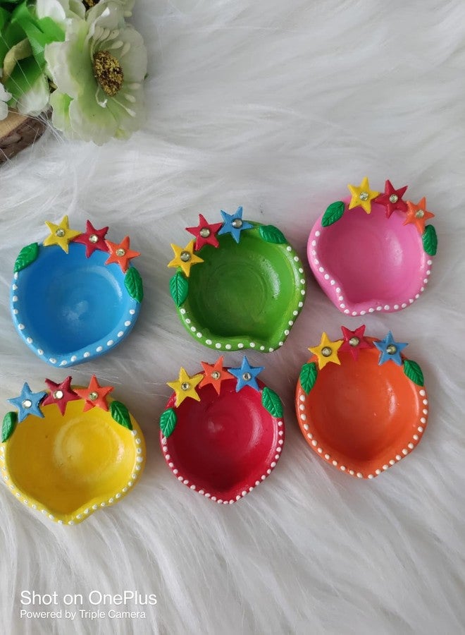 أديتري_كرييشن مجموعة من 6 مصابيح زيتية طينية مزخرفة على شكل نجمة، مثالية لتزيين المنزل والمكتب، ومناسبة للمهرجانات الهندية، وزينة عيد الميلاد، وأفكار هدايا مميزة للعام الجديد (الحجم: 1.5 بوصة). - Image 2