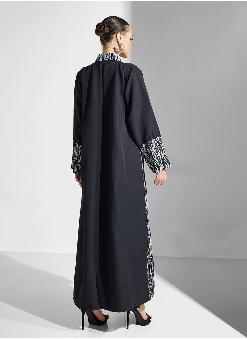 hayas closet Printed Collared Abaya  - Image 2