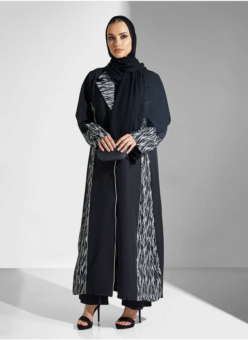 hayas closet Printed Collared Abaya  - Image 5
