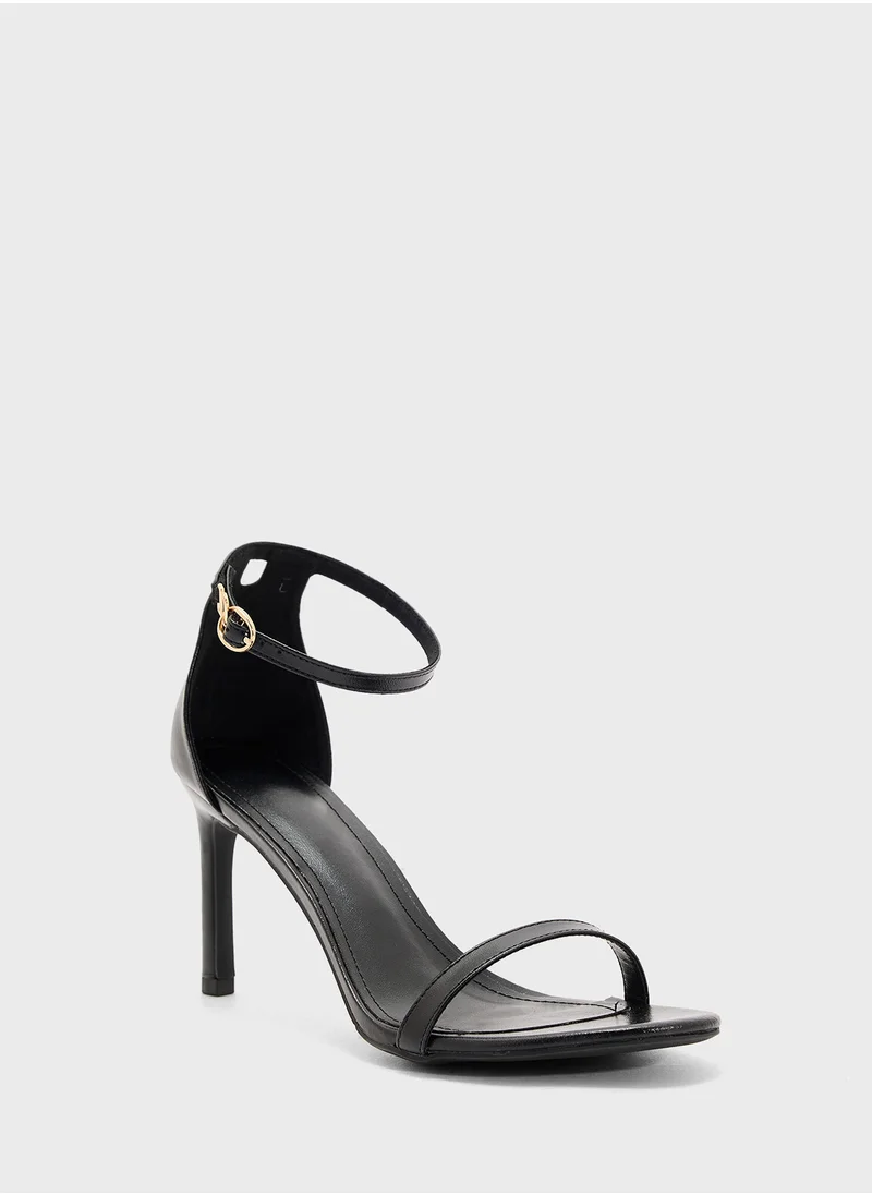 ايلا Minimalistic Heeled Sandal