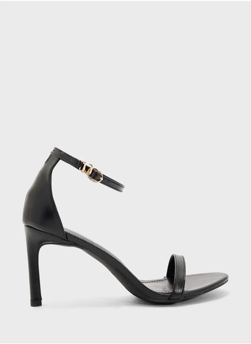 ايلا Minimalistic Heeled Sandal