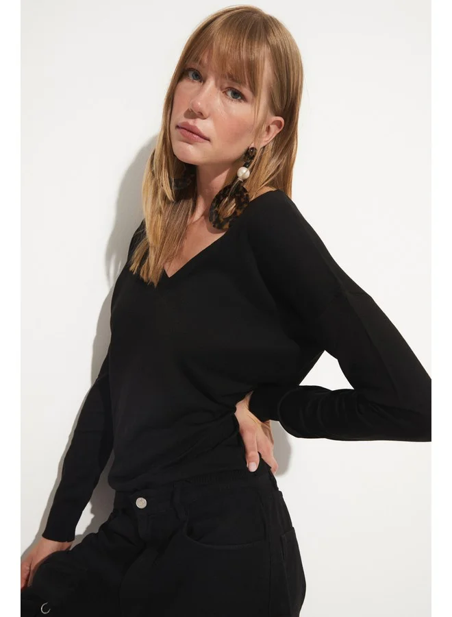 JUNE June WomenExclusive Viscose Blend Regular Fit Front Back V-Neck Knitwear Sweater Black
