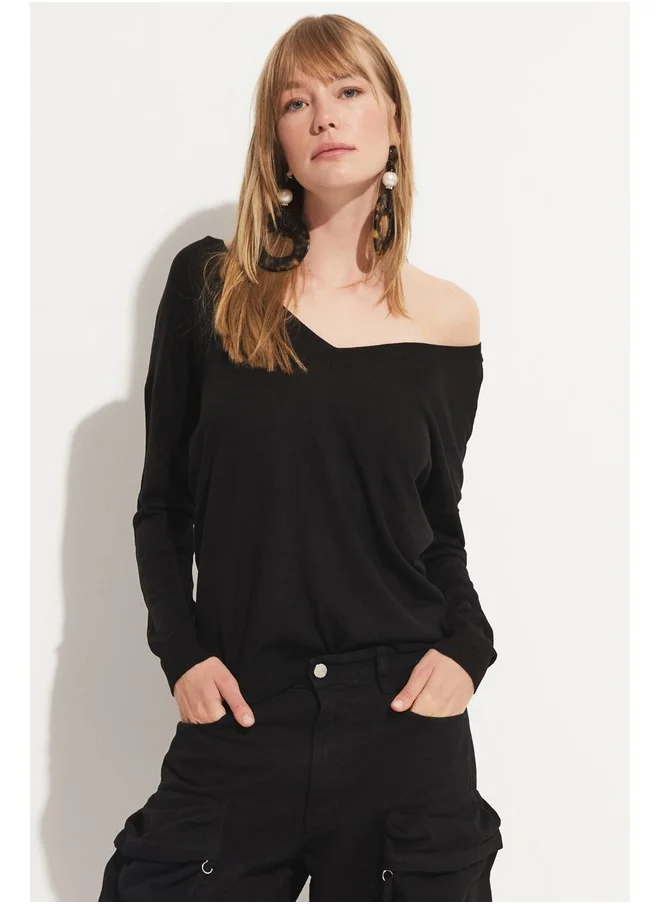 جون June WomenExclusive Viscose Blend Regular Fit Front Back V-Neck Knitwear Sweater Black