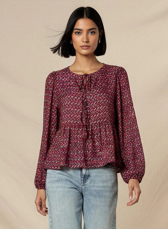 سبلاش فيڤ بلوزة بقصة عادية بطبعة هندسية