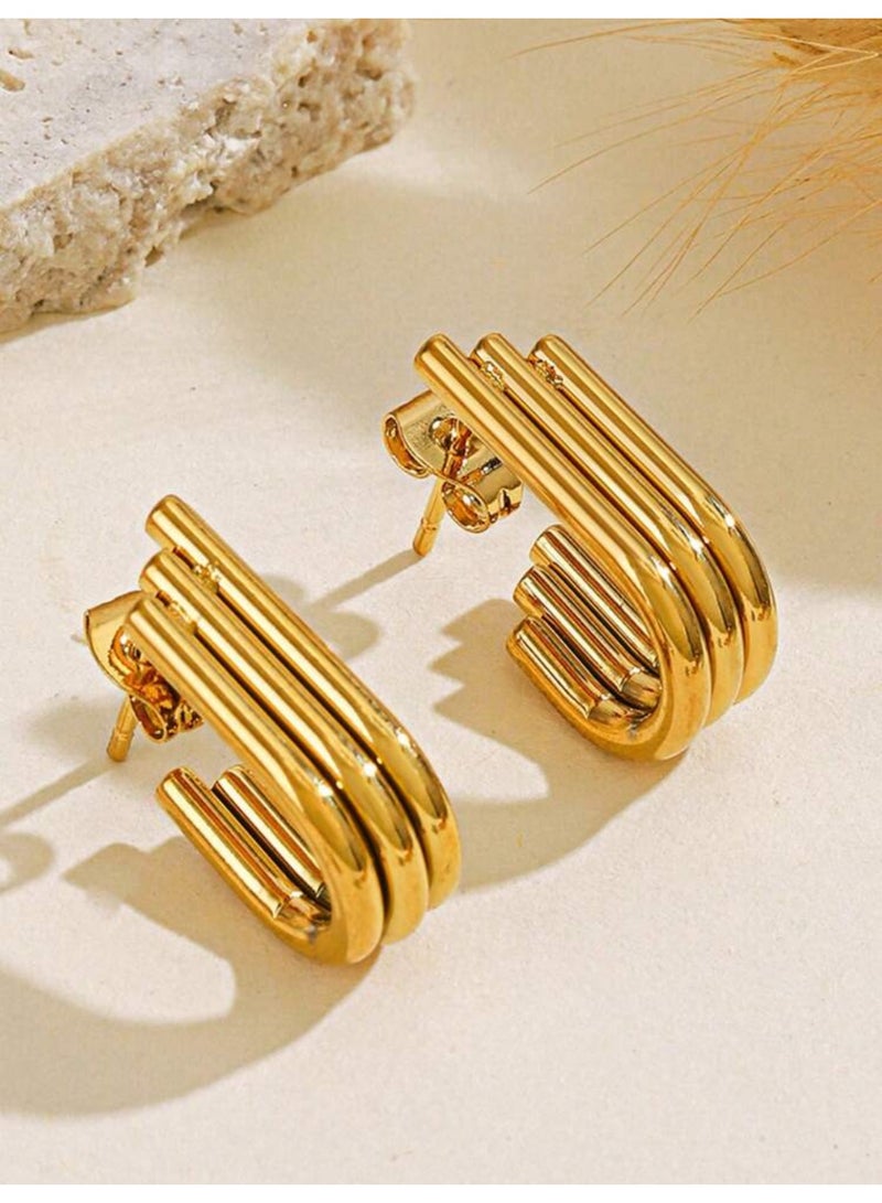 دانجل تشارمز حلق اذن نسائي أنيق وعالي الجودة مصنوع من الاستانلس ستيل ومطلي باللون الذهبي - Image 2