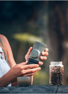 واكاكو MINIPRESSO GR2 - ماكينة إسبريسو محمولة للقهوة المطحونة، صديقة للبيئة، مصنوعة باستخدام الكتلة الحيوية، استخلاص قوي بقوة 18 بار، خفيفة الوزن للغاية، نظام خزان مياه متكامل  - Image 5
