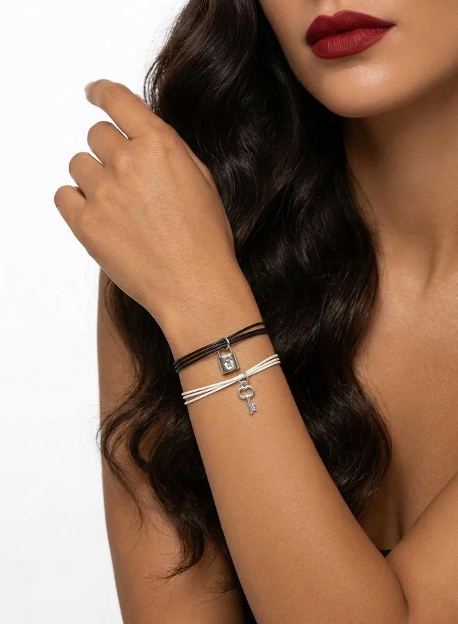 تايك تو Pack of 2 - Black and White key and Lock Charms Bracelets