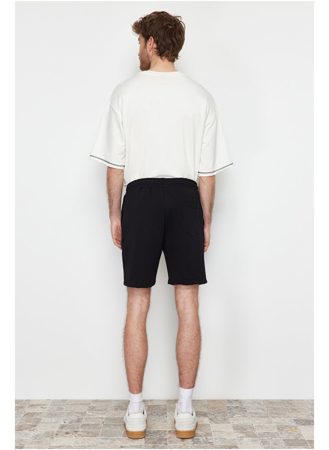 trendyol - Black Regular/Normal Fit Basic Shorts TMNSS24SR00026 - Image 1