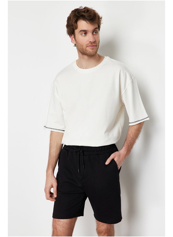 trendyol - Black Regular/Normal Fit Basic Shorts TMNSS24SR00026 - Image 1