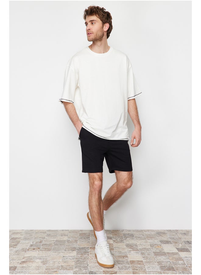 trendyol - Black Regular/Normal Fit Basic Shorts TMNSS24SR00026 - Image 1
