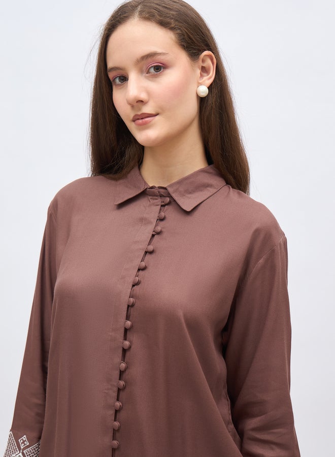 ستايلي طقم ستيلي قميص مطرز وبنطلون بقصة مستقيمة - Image 4