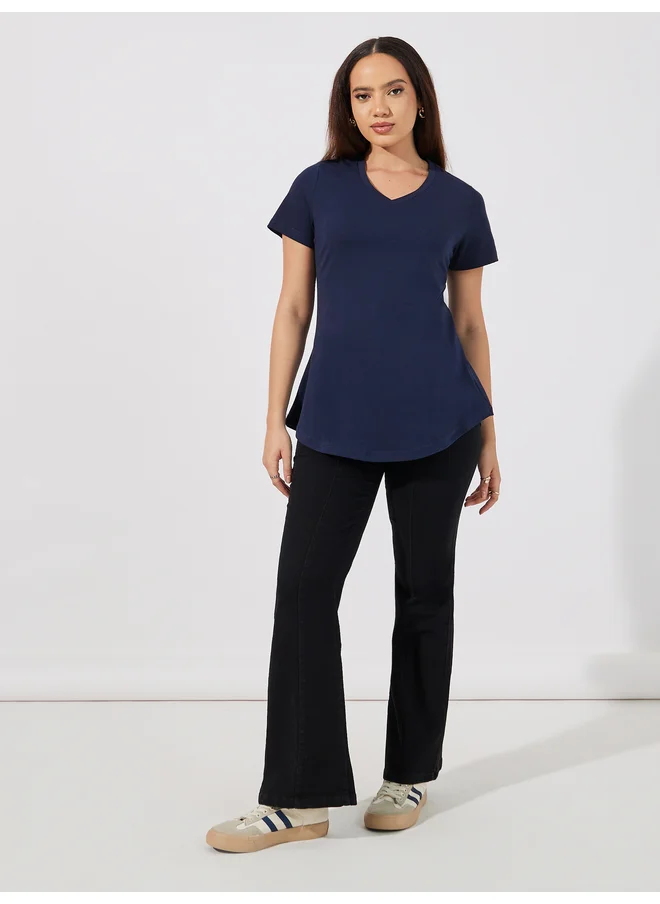 Aria Romance ARIA ROMANCE Basic V Neck Curved Hem T-Shirt