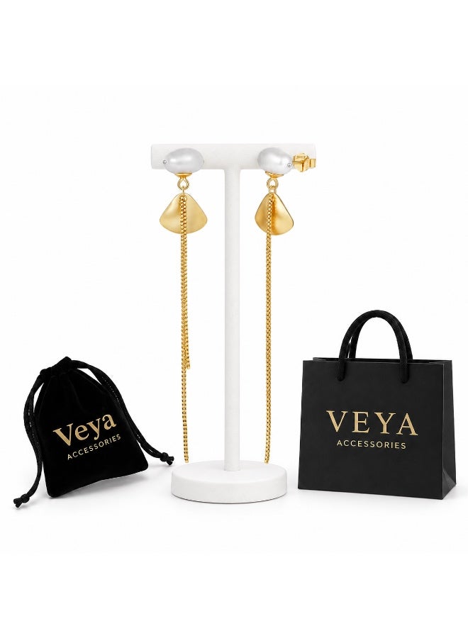 ڤيا أقراط Veya من الفضة الإسترلينية عيار 925 بطلاء ذهب عيار 14 مزينة باللؤلؤ وسلاسل طويلة مع تغليف فاخ - Image 1