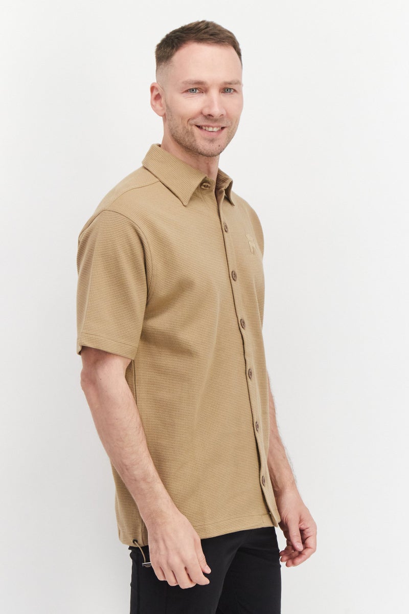 FILA Men Oversized Fit Short Sleeve Training Shirt Jacket, Tan - Image 4