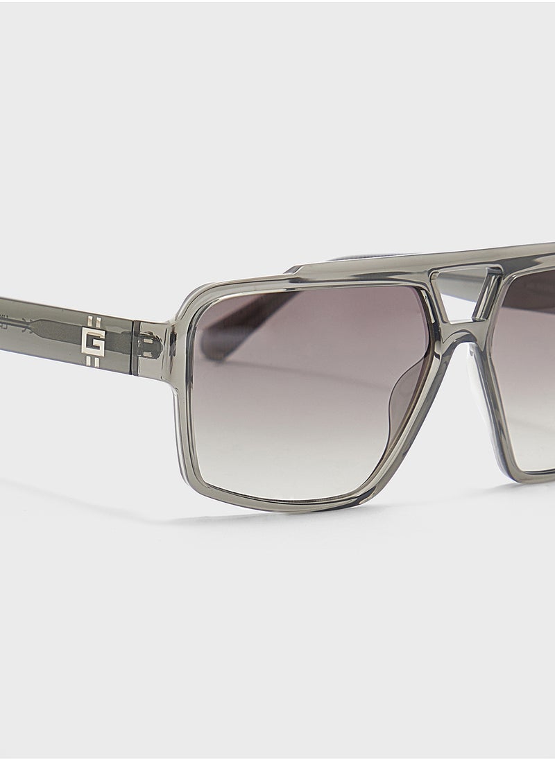 GUESS Gu0022320B61 Wayfarers Sunglasses  - Image 3