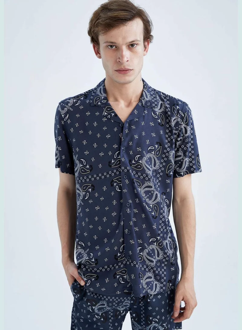 ديفاكتو Regular Fit Short Sleeve Printed Viscose Shirt