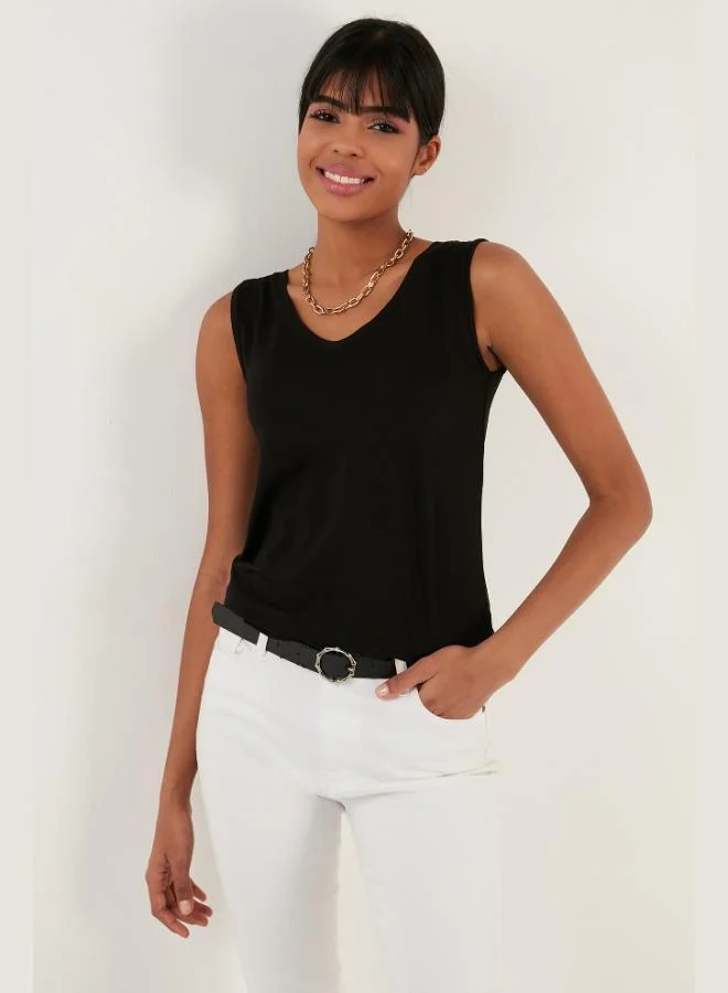 ليلا بلوزة نسائية بياقة على شكل حرف  وأشرطة سميكة من ليلا