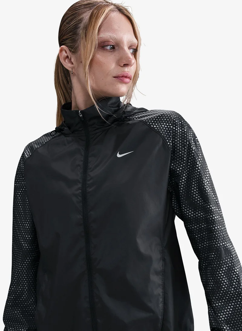 Nike BLACK/(REFLECTIVE SILV) Tempo Repel Flash Jacket for Women | Best Price UAE