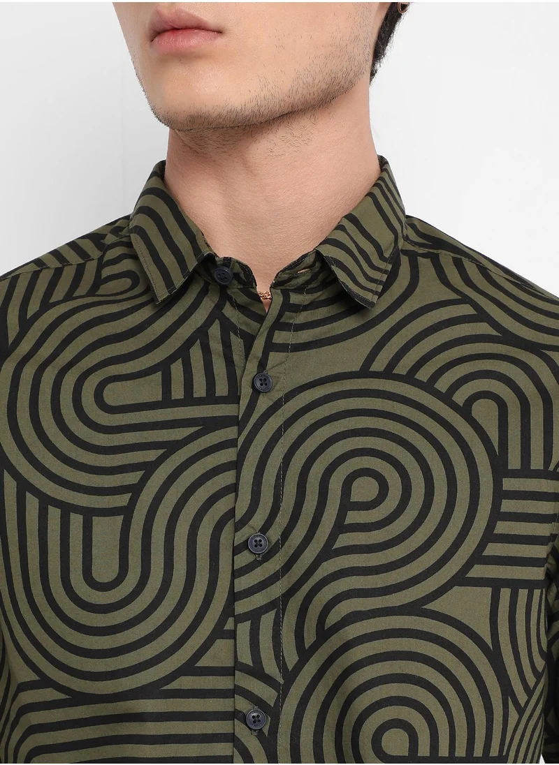 Campus Sutra Men's Olive Green Parallel Swirl Shirt